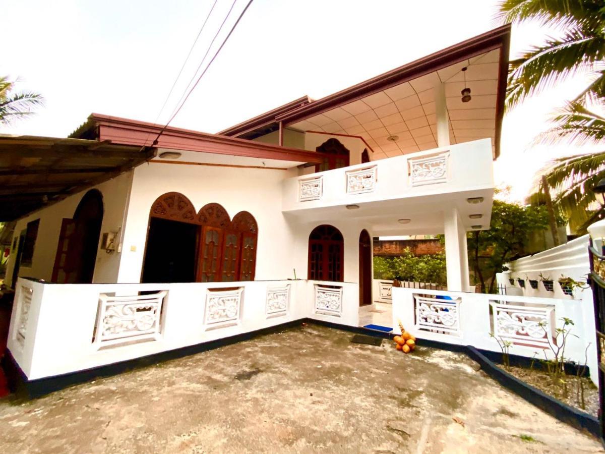 Moragalla Dilu Villa Beruwala Exterior photo